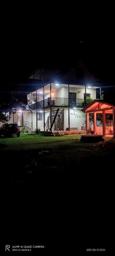 House B&B Mestia Bagian luar foto