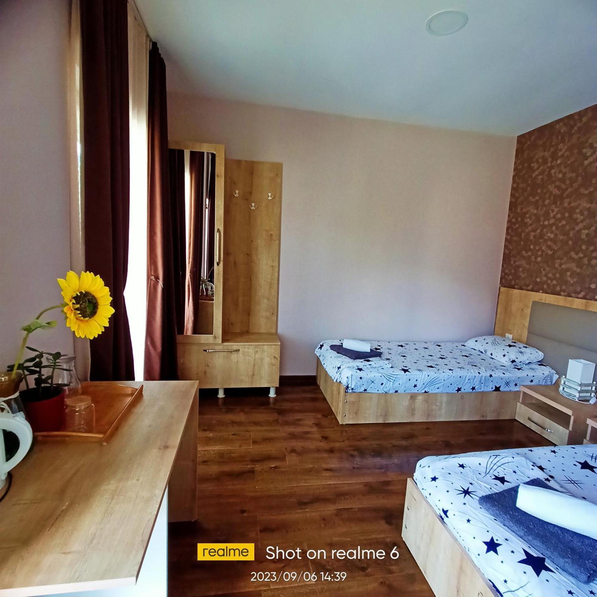 House B&B Mestia Bagian luar foto