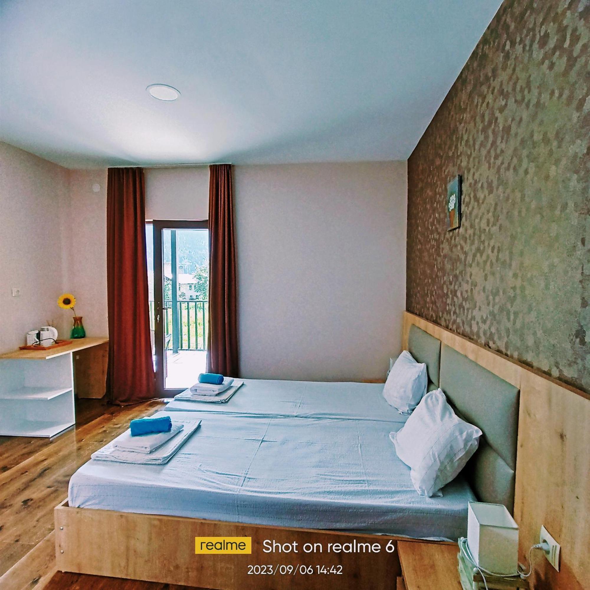 House B&B Mestia Bagian luar foto